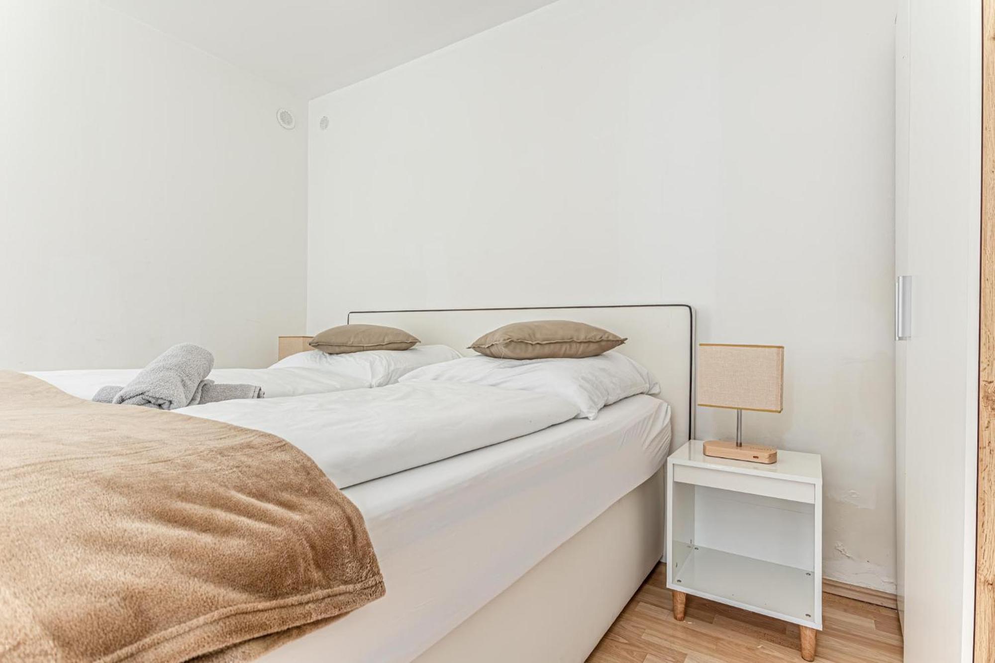 City Vibes: 1Br Apt, 10 Min To Westbahnhof Вена Экстерьер фото